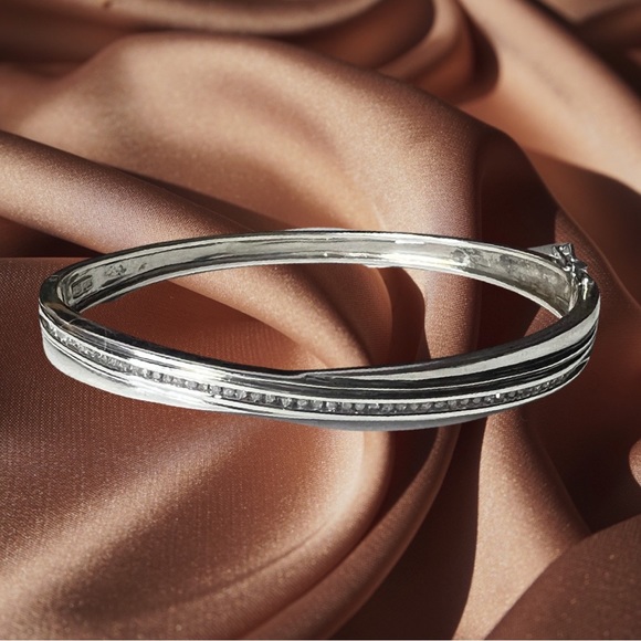 Sterling Silver Genuine Diamond Bangle 7.5”.